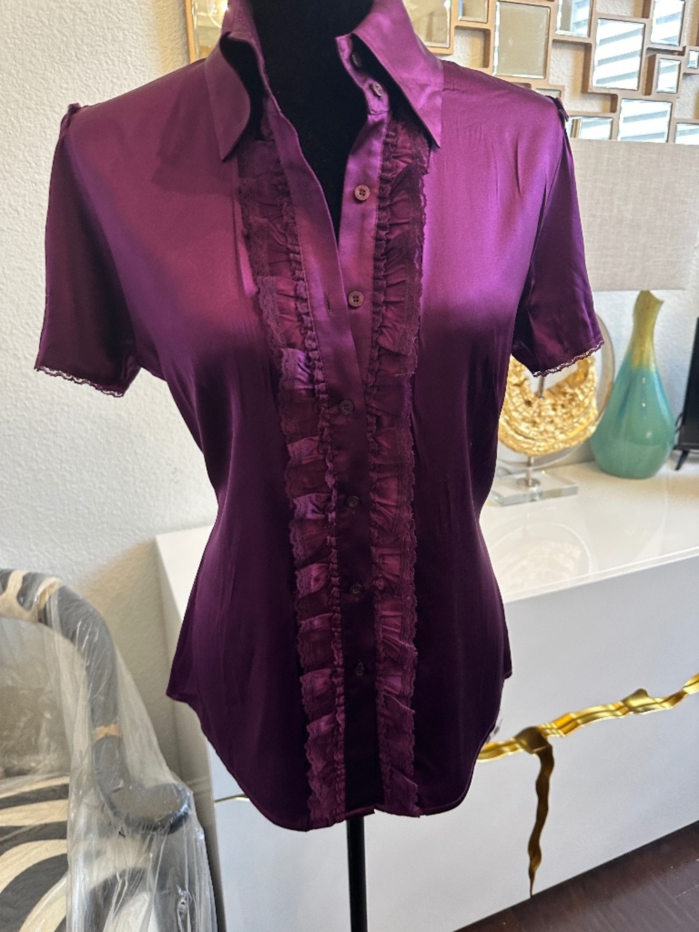 NWT BEBE DEEP JEWEL TONE PURPLE SILK BUTTON DOWN SHORT SLEEVE TOP L ♥️♥️🔥‼️
